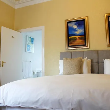 The Gaydon Bed & Breakfast 3*