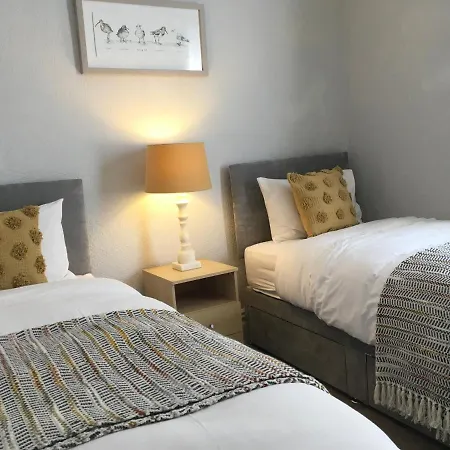 Apartment Mode - The Old School House