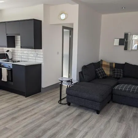 Lovely 3-bed House In Lytham Saint Annes Holiday home