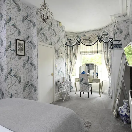 Guest house Howarth House 4*