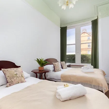 Heyhouses Holiday Residences - Porritt Apartment *