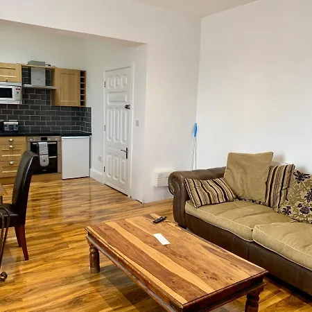 Lytham St Annes, A Spacious, High End, One Bedroomed 4 Lytham St Annes