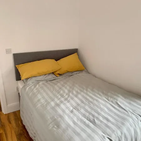 Lytham St Annes, A Spacious, High End, One Bedroomed 4 Lytham St Annes