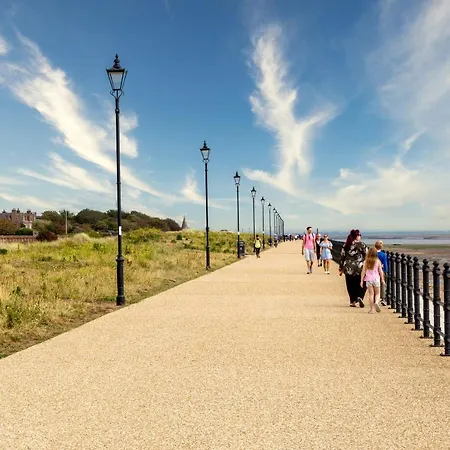 Apartment Lytham St Annes, A Spacious, High End, One Bedroomed 4