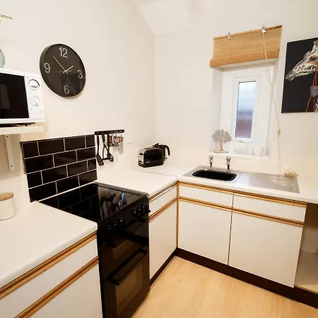 Apartment Mode - The Old School House
