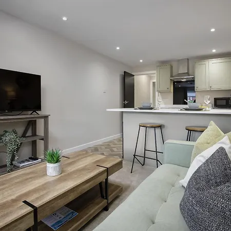 Apartment Mode - The Old School House *
