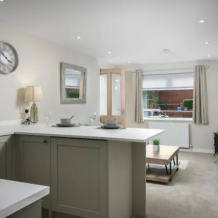 Apartment Mode - The Old School House