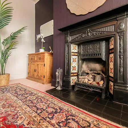 107a - 3 Double Bedrooms Apartment Lytham St Annes