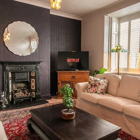 107a - 3 Double Bedrooms Apartment