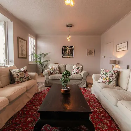 107a - 3 Double Bedrooms * Lytham St Annes