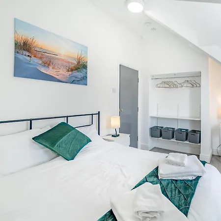 Three - Uk43701 Holiday home *
