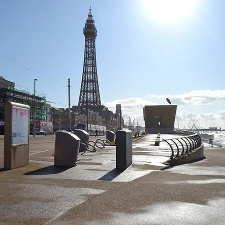 Holiday home Three - Uk43701 Lytham St Annes