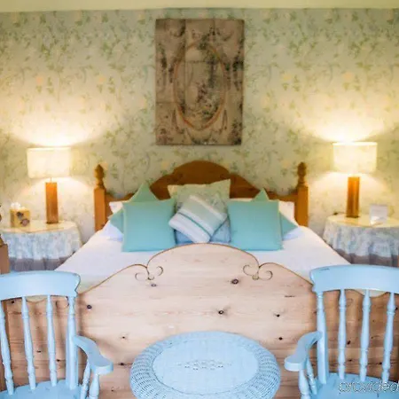 Howarth House Guest house 4*
