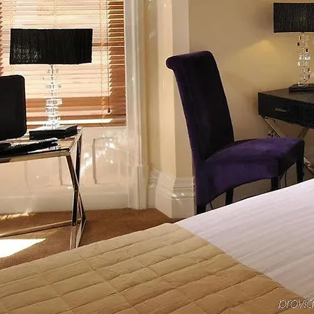Guest house Howarth House 4*