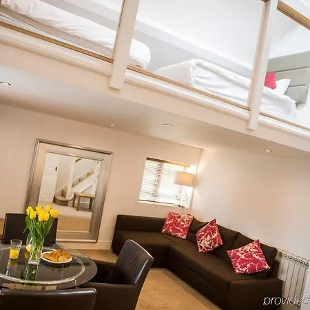 Howarth House 4*