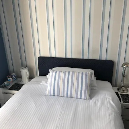 Bed & Breakfast The Monarch 3*