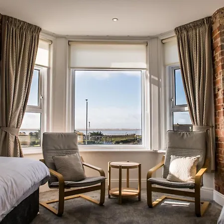 Bed & Breakfast The Carlton Lytham St Annes