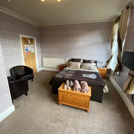The Fairmile Bed & Breakfast 3*