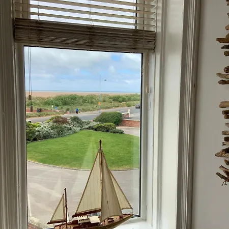 Lookout - Sea Views * Lytham St Annes