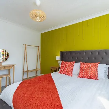 Avella By The Park Holiday home Lytham St Annes