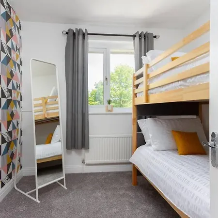 Avella By The Park Holiday home *
