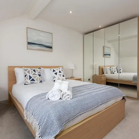 Apartment Charles Alexander Short - Pavilion View Lytham St Annes