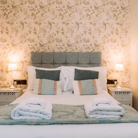 The Queens 3* Lytham St Annes