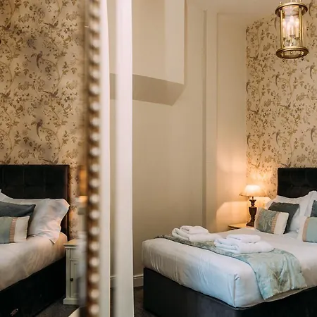 The Queens 3* Lytham St Annes