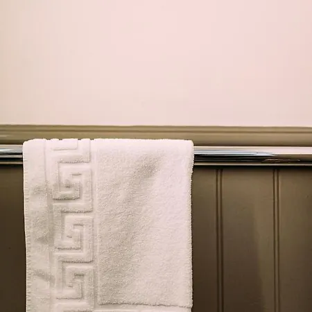 The Queens 3* Lytham St Annes