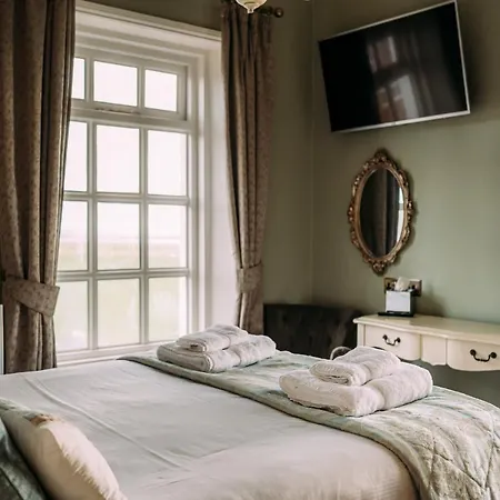 The Queens Inn 3*