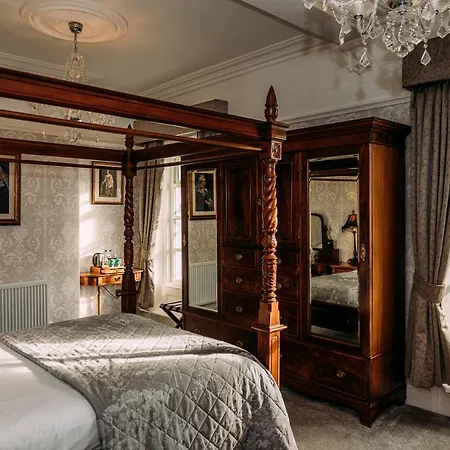 Inn The Queens
