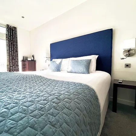 Mode St Annes Bed & Breakfast