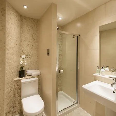 Mode St Annes Bed & Breakfast