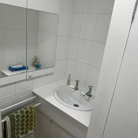 'sounion' - Fabulous, Spacious Modern House With Large Private Garden In Leafy Lytham Holiday home