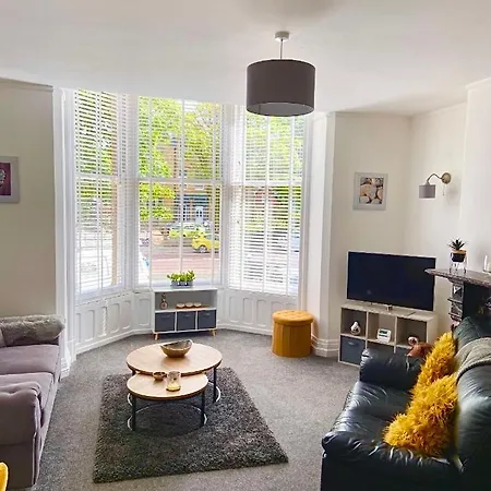 Apartment Charles Alexander Short - Clifton Drive Retreat Lytham St Annes