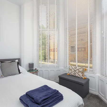 Apartment Charles Alexander Short - Clifton Drive Retreat Lytham St Annes