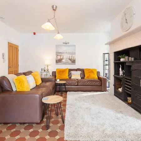Charles Alexander Short - Clifton Drive Retreat Apartment Lytham St Annes