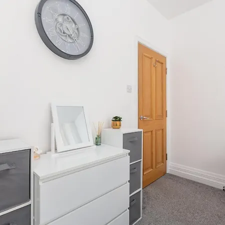 Charles Alexander Short - Clifton Drive Retreat Apartment Lytham St Annes