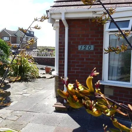 Holiday home The Bungalow A Tranquil 3 Bedroom Close To Beach *