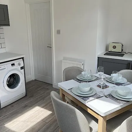 34 One Apartment *