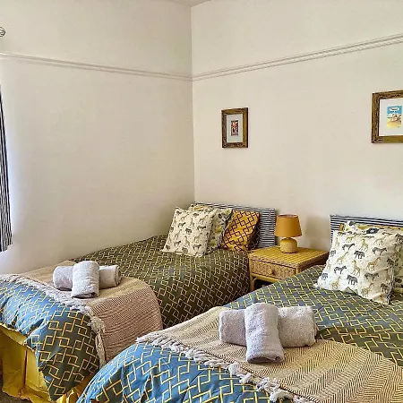 62 Park Road Apartment