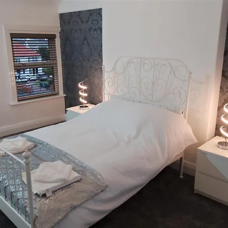 St Anne's Penthouse With Seaview, Lytham St Anne's *