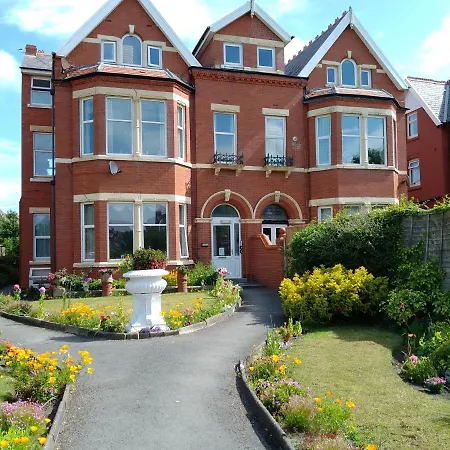 St Anne's Penthouse With Seaview, Lytham St Anne's Apartment Lytham St Annes