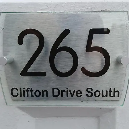 St Anne's Penthouse With Seaview, Lytham St Anne's Apartment Lytham St Annes