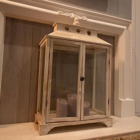 Lytham Apartment *