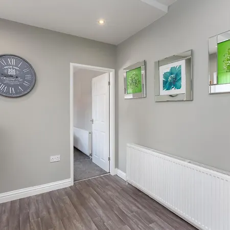 Ashton Mews With Free Parking Lytham St Annes