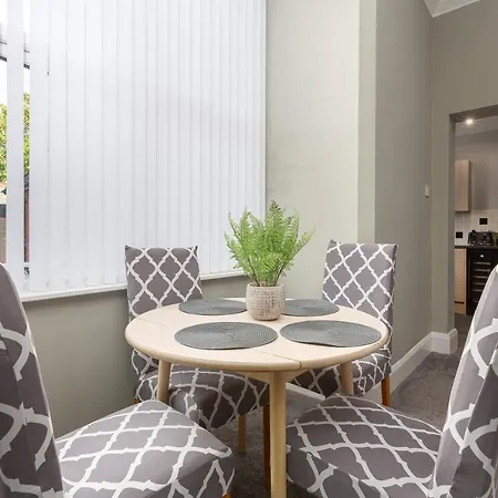 Apartment Ashton Mews With Free Parking Lytham St Annes