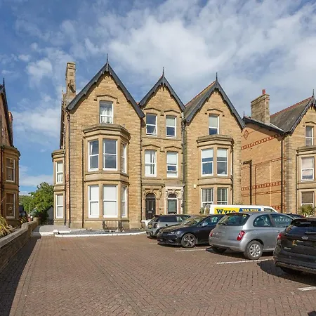 Ashton Mews With Free Parking Apartment *