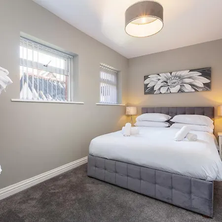Ashton Mews With Free Parking * Lytham St Annes