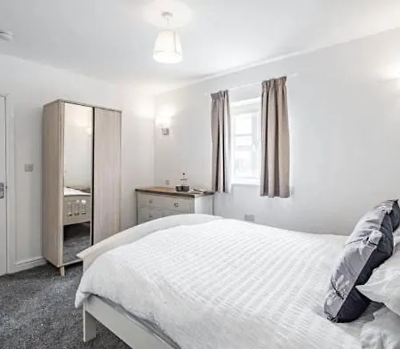 The At Ivy Farm By Charles Alexander Short Holiday home Lytham St Annes